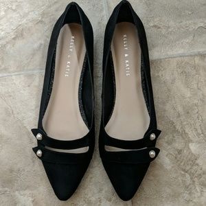Beautiful black flats with pearl detail
